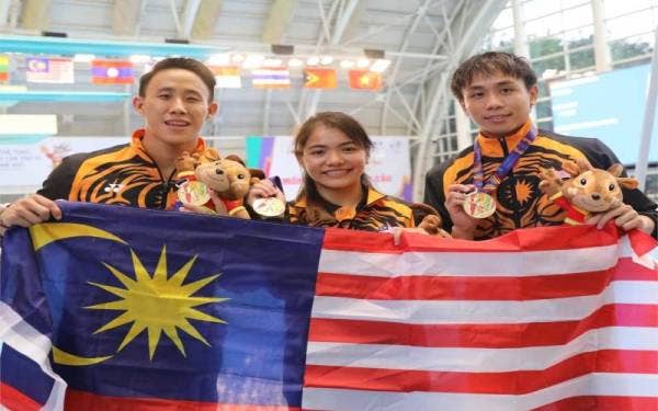 Kem terjun sudah mencapai seperti apa yang dijangkakan dan mereka sudah menggondol enam emas, dua perak dan sebutir gangsa sebelum majlis pembukaan rasmi malam esok.