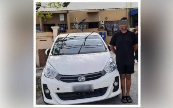 Polis merampas sebuah kereta Perodua Myvi warna putih yang menggunakan nombor pendaftaran palsu.