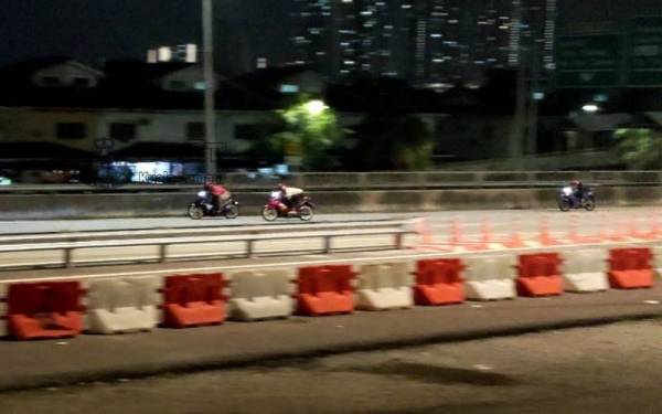 Antara penunggang motosikal yang dikesan melakukan aksi berbahaya di sekitar ibu kota.