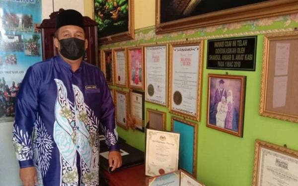 Shamsul Anuar menerima pelbagai anugerah dan aktif dalam NGO.