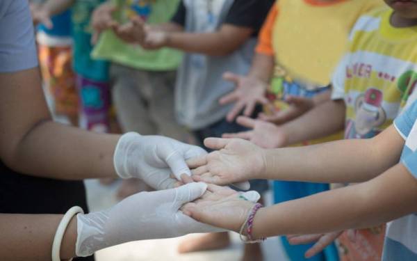 Sebanyak 2,240 kes penyakit tangan, kaki dan mulut (HFMD) direkodkan di Johor pada Minggu Epid 20/2022. - Foto 123RF