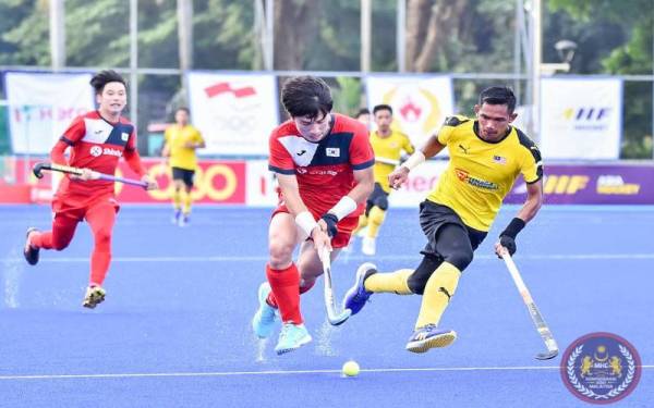 Antara aksi menarik perlawanan Speedy Tigers menentang Korea Selatan dalam aksi Kumpulan B Piala Asia 2022 di Stadium Hoki Gelora Bung Karno. - Foto Malaysian Hockey Confederation