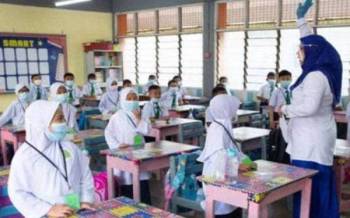 Jumlah guru yang memilih untuk bersara awal di Sarawak dilihat meningkat sejak tiga tahun lepas. - Gambar hiasan
