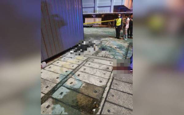 Mayat Muhammad Husni ditemui terbaring di atas lantai berhampiran tandas di sebuah medan selera Sunway X Park, Petaling Jaya pada Rabu.