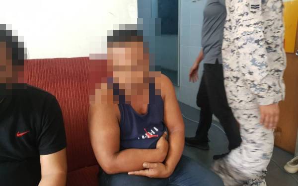 Tekong warga Indonesia yang ditahan oleh Maritim Selangor.
