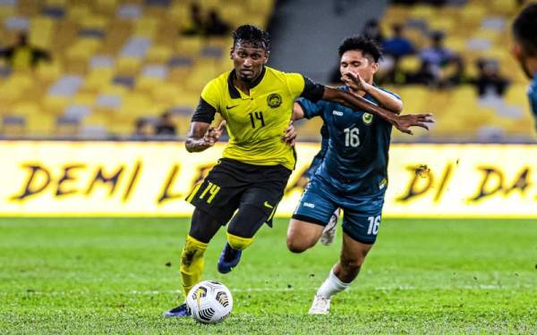 Syameer Kutty Abba menjaringkan gol kedua Harimau Malaya. - Foto FAM