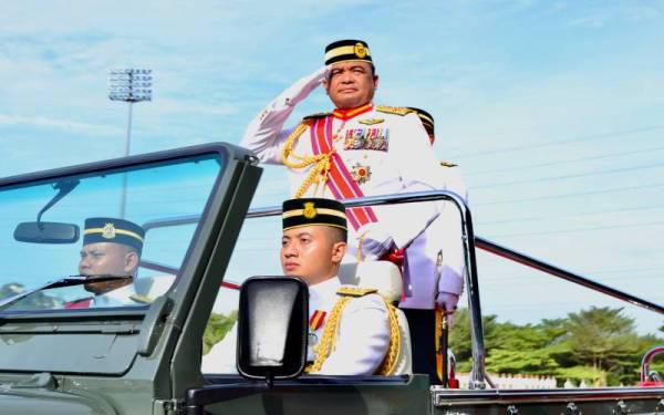 Muhammad Hafizuddeain menyempurnakan acara Perbarisan Sempena Hari Ulang Tahun PMBTD Ke-41, di Kem Perdana Sungai Besi, Kuala Lumpur, 27 Mei lalu.