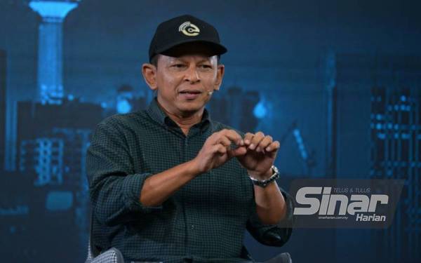 Kamal Affandi ketika program Kompas Rasuah Busters bertajuk ‘Kartel Jenazah, Sampai Bila?’ yang disiarkan secara langsung di semua platform Sinar Harian pada Rabu. - Foto Sinar Harian MOHD HALIM ABDUL WAHID