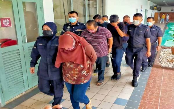 Lima keluarga didenda RM12,500 oleh Mahkamah Majistret pada Khamis.