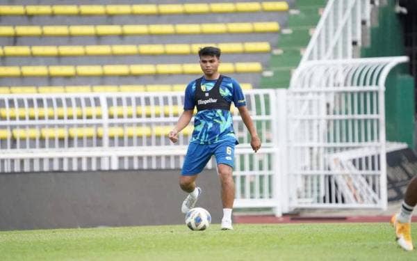 Mohd Akmal mula menjalani latihan rasminya bersama KDA FC di Stadium Darul Aman pada Ahad. - Foto KDA FC