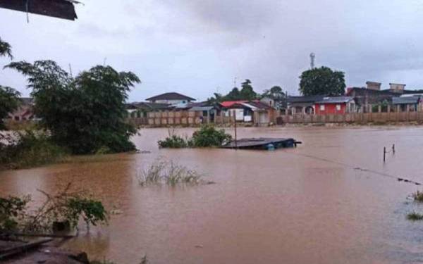 Keadaan banjir di kawasan Sungai Golok. - Gambar hiasan