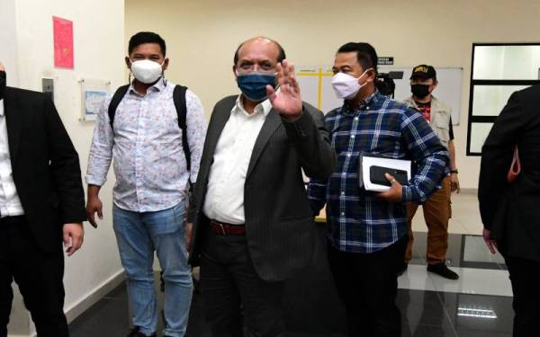 Rasman mengaku tidak bersalah di Mahkamah Majistret Muar atas pertuduhan mencabul kehormatan seorang wanita pada Januari lalu. - Foto Bernama