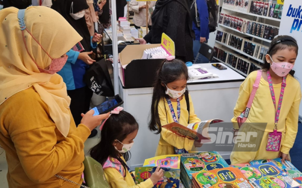 Pelbagai buku kanak-kanak ditawarkan Karangkraf kali ini.