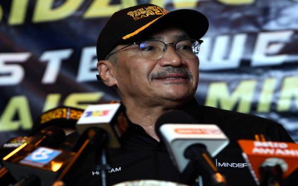 Menteri Kanan Pertahanan Datuk Seri HIshammuddin Tun Hussein. - Foto Bernama