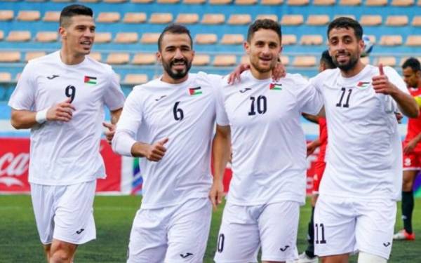 Pemain-pemain Palestin meraikan kejayaaan membelasah Filipina pada aksi terakhir kumpulan B kelayakan Piala Asia 2023 di Mongolia.