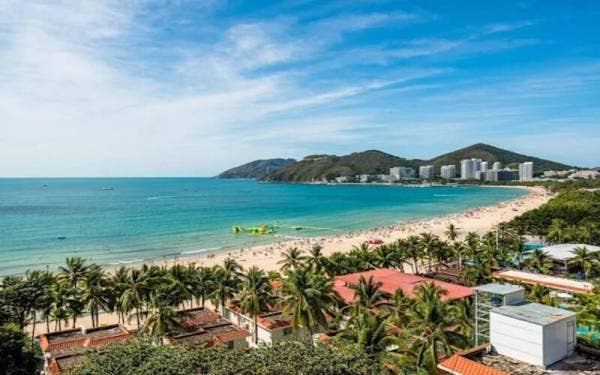 Pulau Hainan di China mempunyai 'pantai menyanyi' yang mengeluarkan bunyi apabila angin bertiup. - Foto Getty