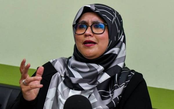 Mas Ermieyati ketika ditemui pemberita selepas melakukan lawatan kerja di Kompleks Mahkamah Kota Bharu pada Khamis. - Foto Bernama