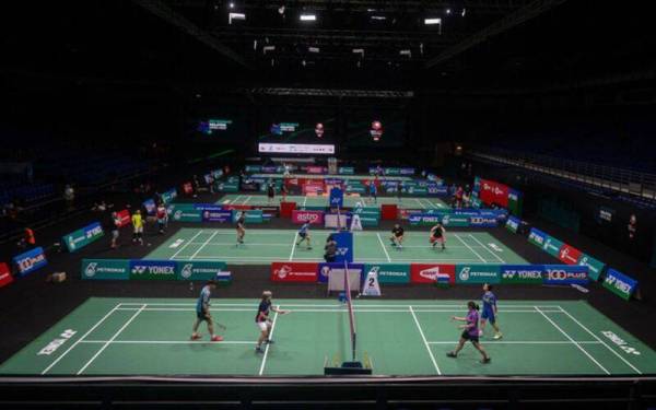 Kejohanan Badminton Terbuka Malaysia 2022 yang sedang berlangsung di Axiata Arena, Bukit Jalil adalah anjuran badan persendirian. - Foto Bernama
