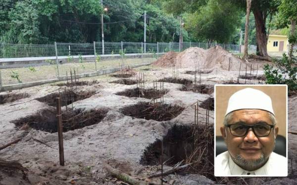 Struktur bagi membina galeri di Pusat Konservasi dan Penerangan Penyu Teluk Ketapang, Pangkor. Gambar kecil: Razman