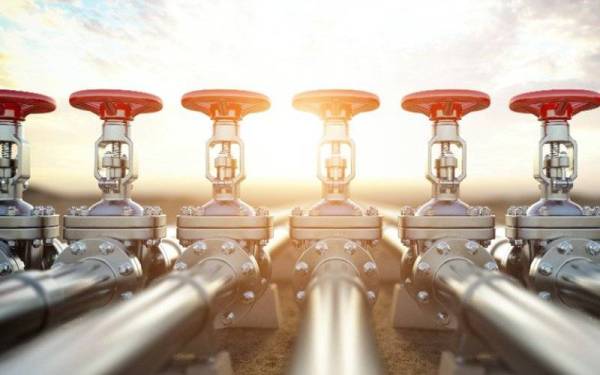 Rusia akan meluaskan geografi eksport minyak, petrol dan gas asli secara sistematik. - Foto 123rf