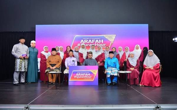 Arafah #QuranHour yang bersiaran dari Studio Karangkraf turut disertai kira-kira 15 ahli KPMS.