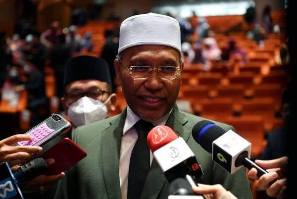 Menteri di Jabatan Perdana Menteri (Hal Ehwal Agama) Senator Datuk Idris Ahmad -Foto Bernama