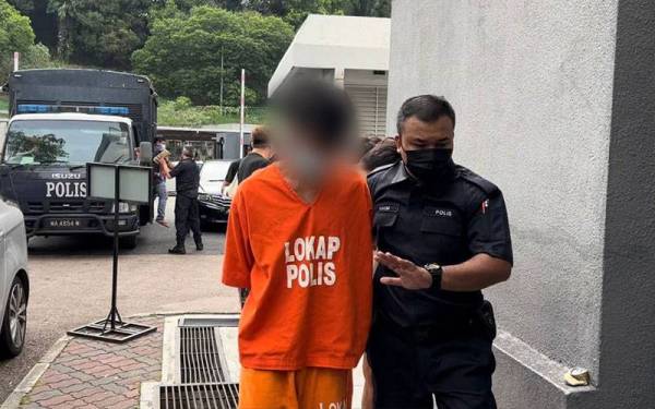 Suspek bunuh isteri dan bayi dibawa ke Mahkamah Majistret Johor Bahru untuk permohonan lanjutan reman, pada Isnin.