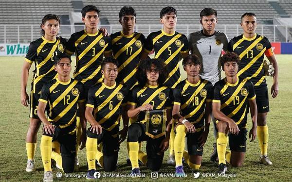 Kesebelasan skuad B-19 tahun negara pada aksi berdepan Timor Leste, Sabtu lalu. - Foto FB FAM