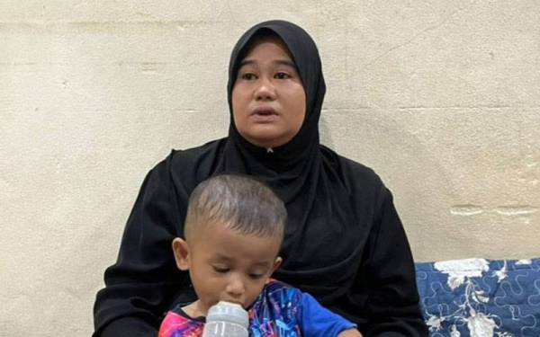 Mohd Kamal meninggalkan balu, Siti Nafishah bersama dua anak.