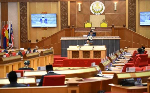 DUN Perak cipta sejarah meluluskan usul persendirian dibawa ADUN Behrang dari Amanah, Aminuddin Zulkipli mengenai kajian enakmen wasiat orang-orang Islam di bawah Jawatankuasa Pilihan Khas Bagi Mengkaji Enakmen-enakmen Negeri Perak.