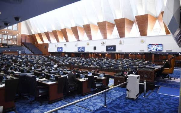 Perancangan kerajaan berkaitan dasar menangguh atau membatalkan projek-projek baharu dijangka menjadi tumpuan pada persidangan Dewan Rakyat pada Khamis. - Foto Bernama