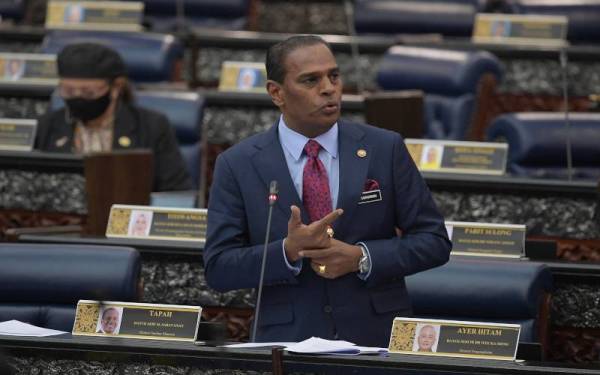 Menteri Sumber Manusia merangkap Ahli Parlimen Tapah Datuk Seri M Saravanan ketika memberi ucapan Pergulungan Perbahasan pada Mesyuarat Pertama Penggal Kelima, Parlimen ke-14 di Bangunan Parlimen, pada Khamis. - Foto Bernama