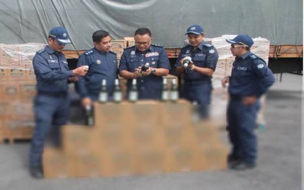 Sebahagian barang kes yang disita. - (Foto JKDM Negeri Sembilan)