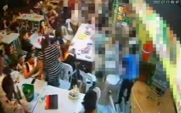 Lima individu dirakam keterangan berhubung kes pergaduhan di sebuah kedai makan di Jalan Alor, Bukit Bintang, pada Ahad lalu.