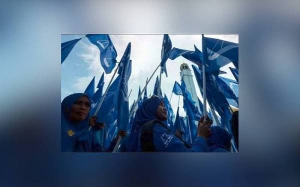 Ahmad Zahid menegaskan logo dacing merupakan satu-satunya lambang digunakan parti itu sejak dulu hingga kini. - Foto FB Zahid Hamidi