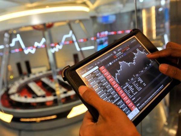 Kenaikan tiga hari yang dicatatkan Bursa Malaysia berakhir untuk dibuka rendah pagi ini selepas kemunculan kegiatan pengambilan untung berikutan kemerosotan semalaman dialami Wall Street.Foto hiasan