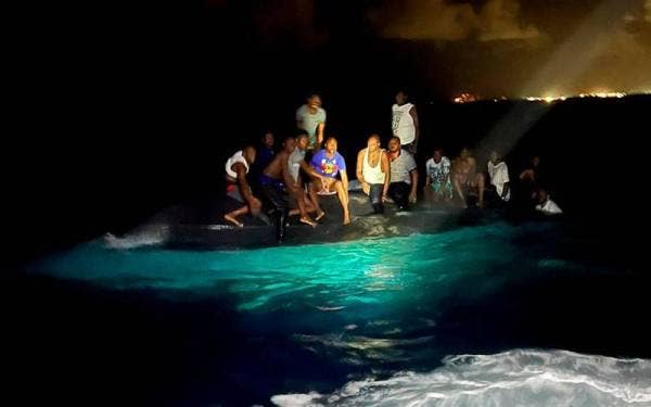 25 orang lagi berjaya diselamatkan dan ditempatkan dalam pemantauan pegawai kesihatan. - Foto Reuters