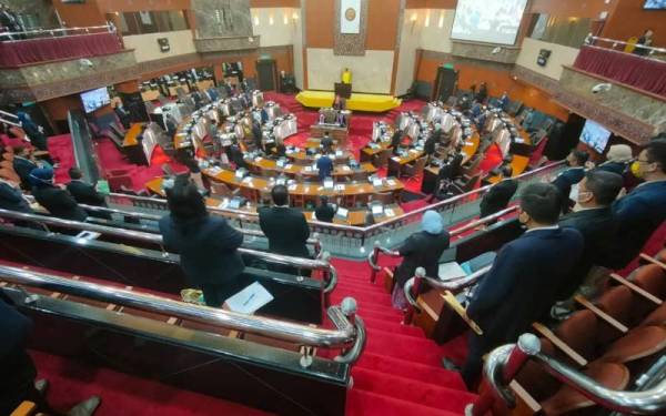 Persidangan Dewan Undangan Negeri (DUN) Selangor, Shah Alam pada Isnin.