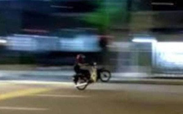 Seorang remaja ditahan kerana berlumba haram dalam operasi Samseng Jalanan yang dijalankan di dua lokasi tumpuan mat rempit di Pulau Pinang pada Januari lalu.