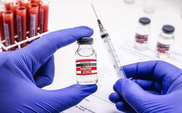 FDA AS meluluskan hampir 800,000 dos vaksin Jynneos untuk memerangi wabak cacar monyet. (Gambar hiasan) - Foto123RF