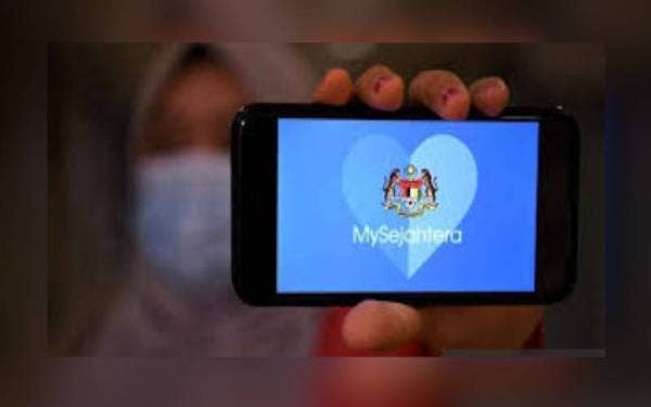 Berkuat kuasa Isnin ini (1 Ogos), semua pengembara yang memasuki Malaysia tidak perlu lagi mengisi dan melengkapkan ciri-ciri Kad Pengembara dalam aplikasi MySejahtera.(Gambar hiasan) - Foto Bernama