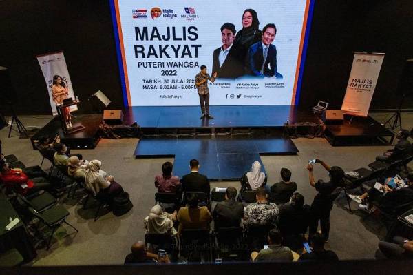 Syed Saddiq ketika berucap pada persidangan Majlis Rakyat di Puteri Wangsa pada Ahad. Foto: Facebook Syed Saddiq Syed Abdul Rahman
