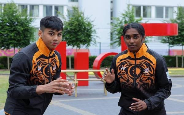 Amir Daniel Abdul Majeed (kiri) dan Kamini Segaran ketika ditemui wartawan Bernama di Perkampungan Sukan di University of Warwick baru-baru ini. - Foto Bernama
BIRMINGHAM, July 31 -- National judo athletes Amir Denial Abdul Majeed (left) and Kamini Segaran when met by Bernama at the Sports Village, University of Warwick recently.
--fotoBERNAMA (2022) COPYRIGHT RESERVED