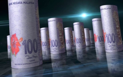 Ringgit dibuka lebih tinggi sedikit berbanding dolar AS pagi ini selepas nilai dolar AS menjadi lemah berikutan peningkatan ketegangan antara AS dan China. - Foto 123RF