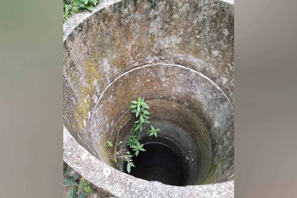 Telaga yang kini tinggal kenangan kepada Edi Osmera dan penduduk Kampung Keling, Limbat