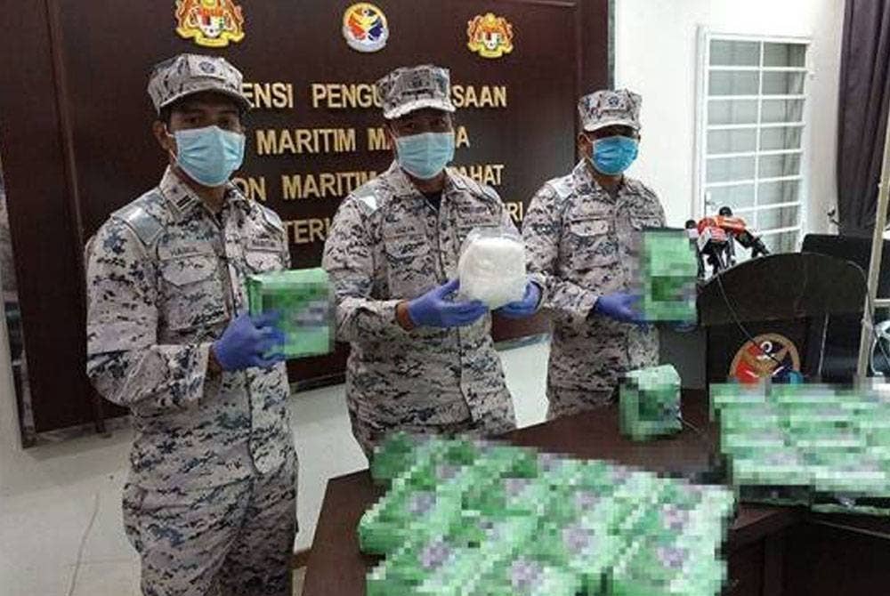 Antara dadah yang dirampas Zon Maritim Batu Pahat ketika operasi
di perairan Muar pada Selasa.