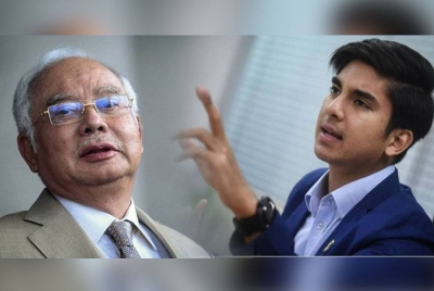 Gambar dari kiri: Najib, Syed Saddiq