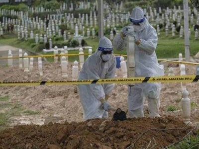 Menurut data KKM di portal CovidNow, enam kes kematian dicatatkan pada Isnin dan satu kes berlaku di luar fasiliti hospital. - Gambar hiasan