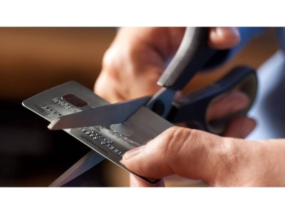 Jangan sesekali menggunakan kad kredit sebagai pengganti tunai terutamanya untuk barangan kecil kerana kita mungkin terlupa untuk membayarnya.