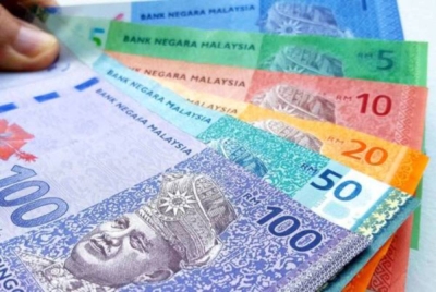 Ringgit ditutup tinggi berbanding dolar Amerika Syarikat (AS) bagi hari keempat berturut-turut pada Jumaat. - Gambar hiasan